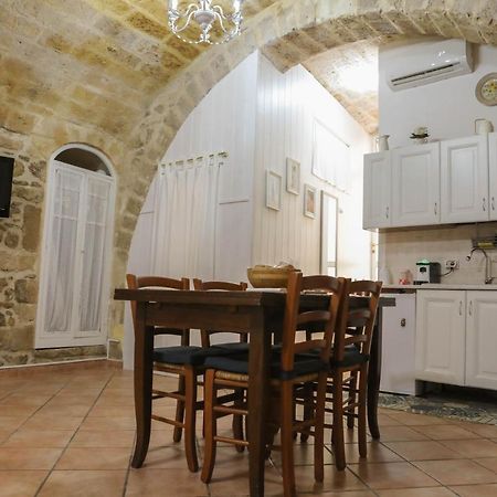 Terra E Marte Casa Vacanza Bari Kültér fotó