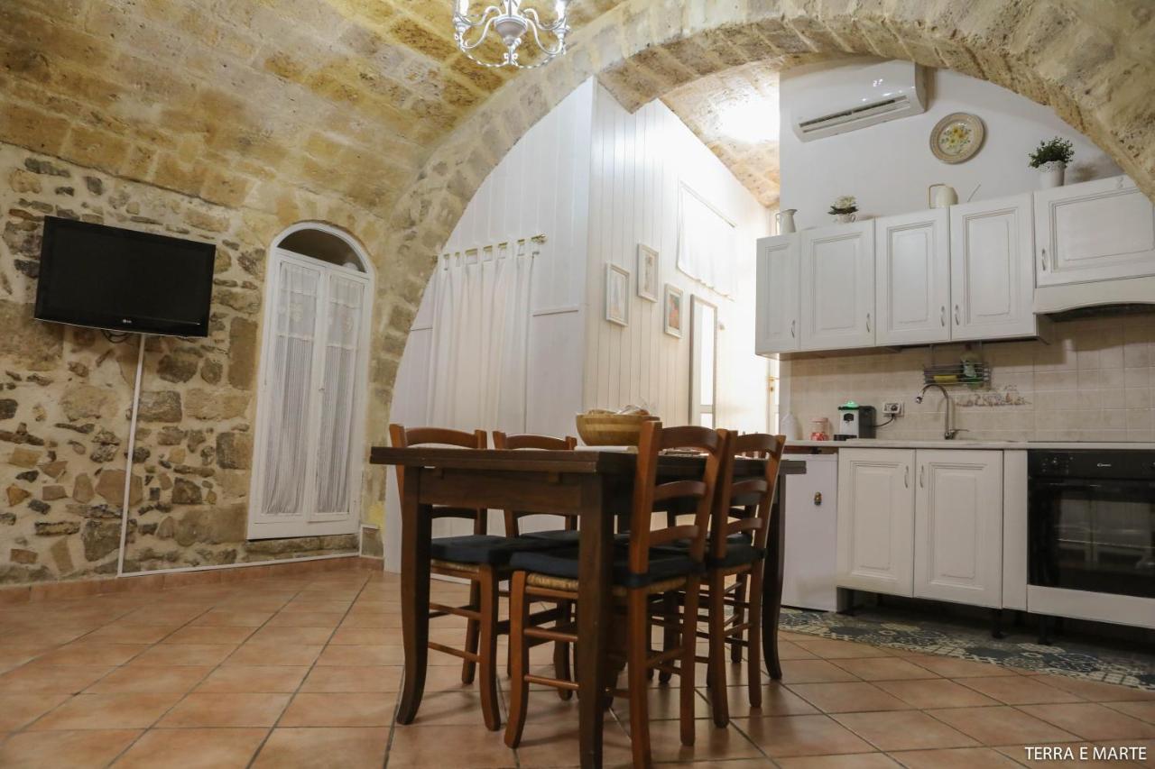 Terra E Marte Casa Vacanza Bari Kültér fotó